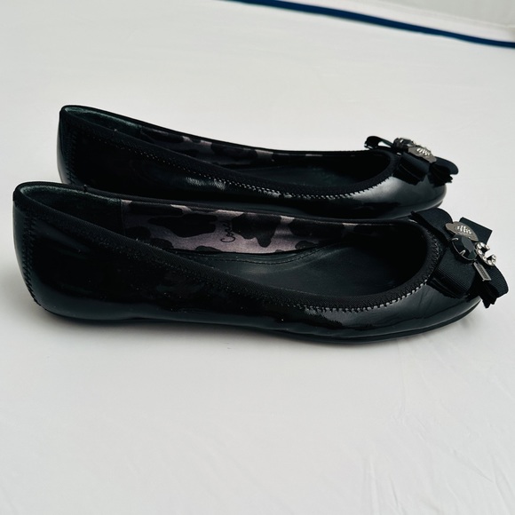 Coach Poppy Caper black patent leather ballet flats with ribbon gunmetal detail - Picture 2 of 12